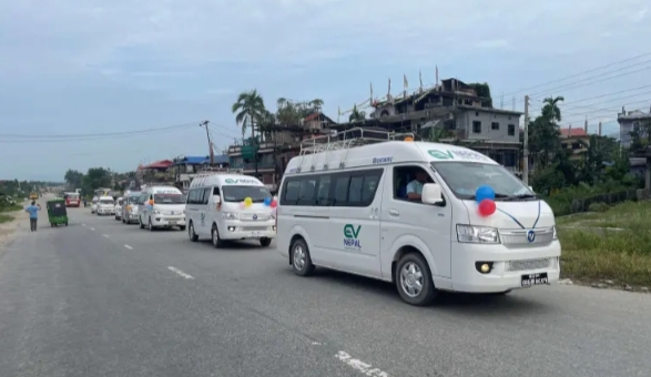 'इभी' गाडीको भाडा नबढाउन यातायात मन्त्रालयको निर्द...